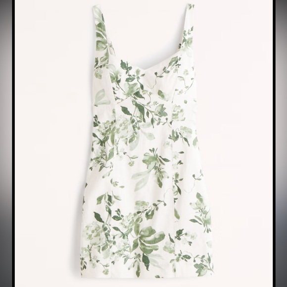 Abercrombie & Fitch Dresses & Skirts - Abercrombie and Fitch Midi Linen Green Floral Dress